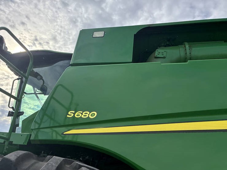 2014-john-deere-s680-image-16