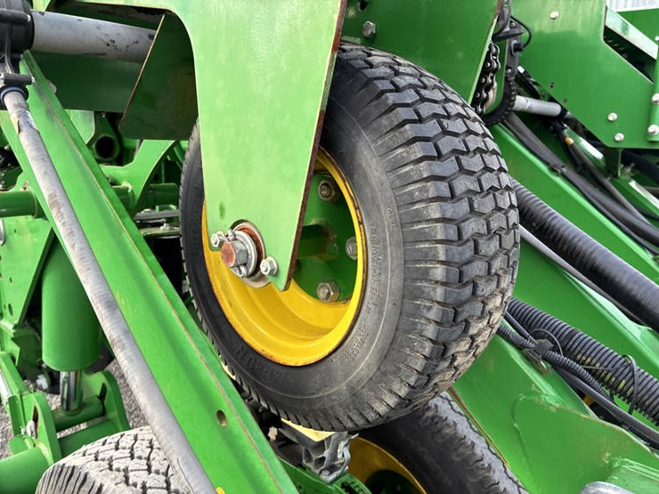 2018-john-deere-1795-image-55