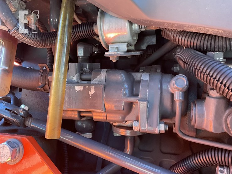 2016-kubota-l3301d-image-12