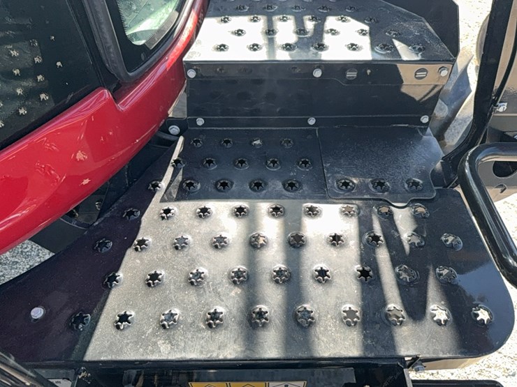 2023-case-ih-4350-patriot--sprayer-image-211