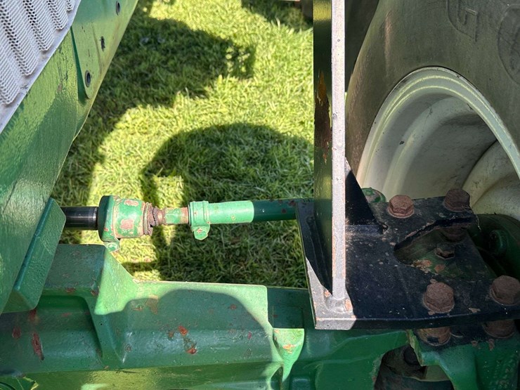 white-american-80-image-35