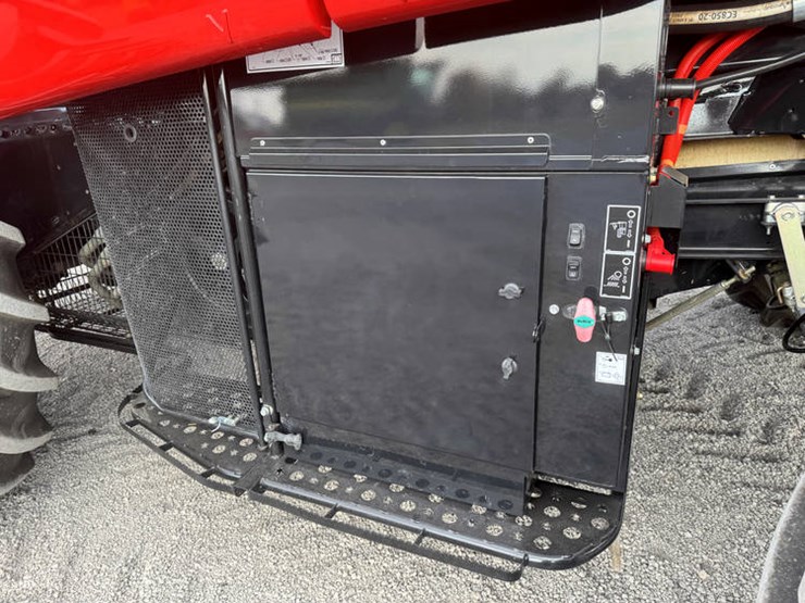 2023-case-ih-8250-image-60
