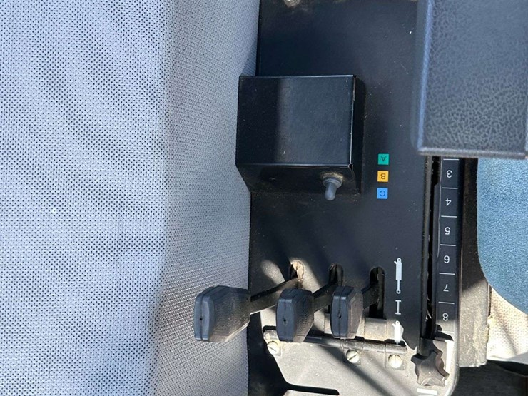 white-american-80-image-40