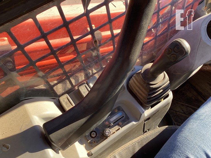 2018-kubota-svl95-2s-image-15