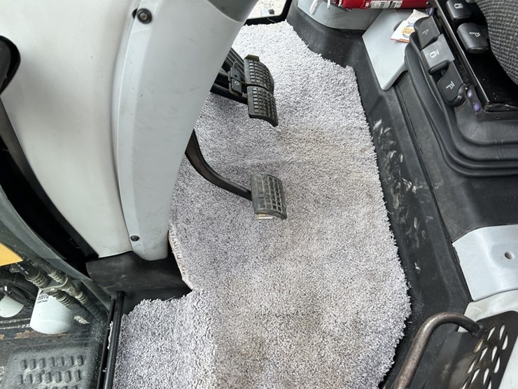 2005-challenger-mt635b-image-26