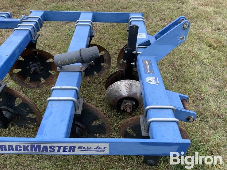 2011-blu-jet-track-master-image-18
