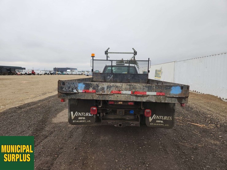 2013-chevrolet-silverado-3500hd-image-21