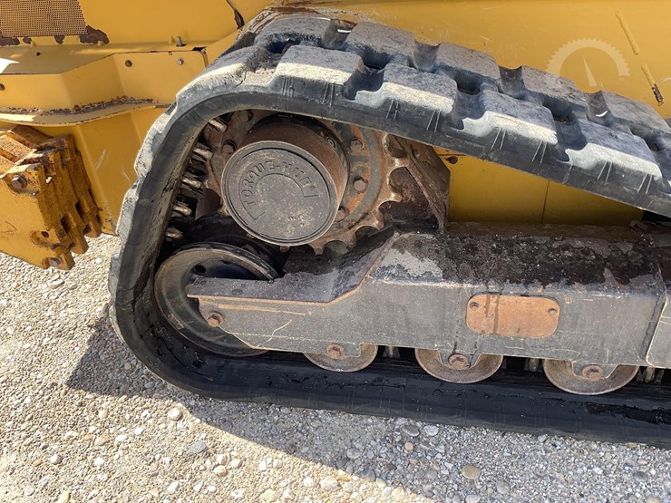 2015-deere-323e-image-6