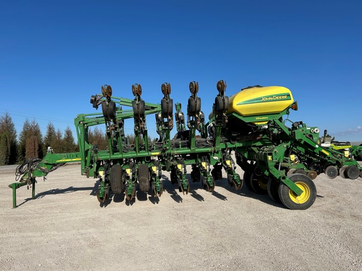 2004-john-deere-1790-image-3
