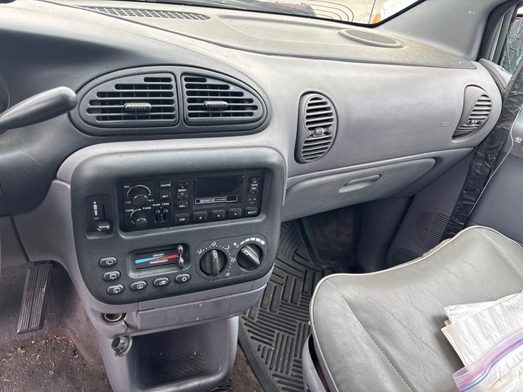 dodge-caravan-image-10