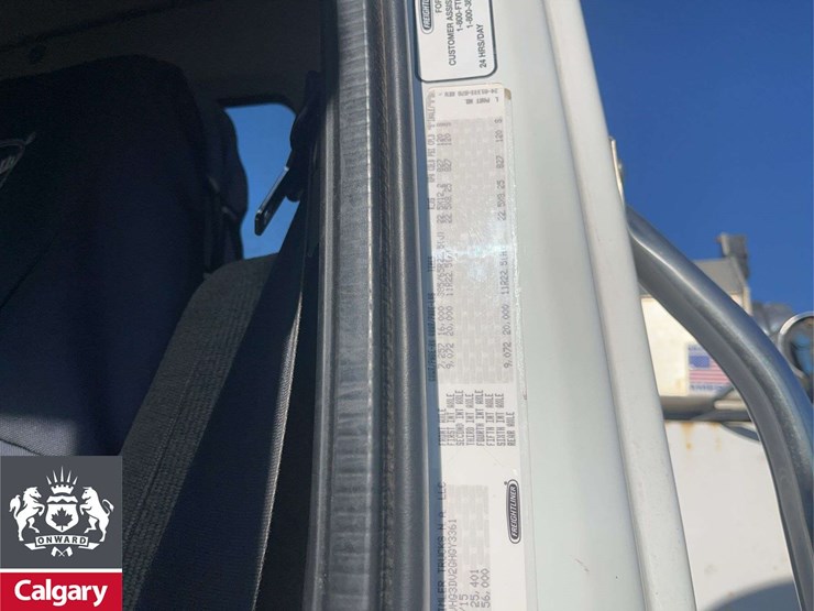 2016-freightliner-114sd-image-21