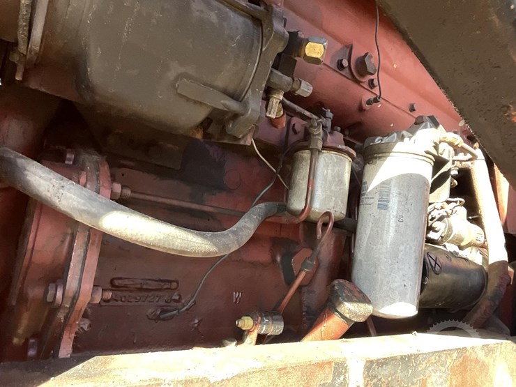 allis-chalmers-7050-image-13