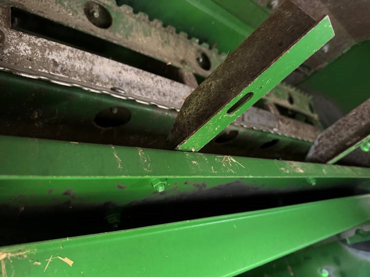 2005-john-deere-9560-sts-image-58