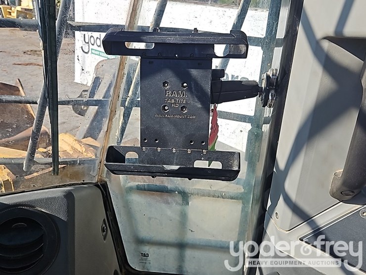 2017-caterpillar-966m-image-51