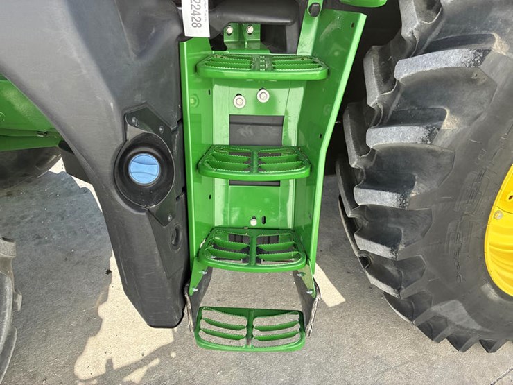 2023-john-deere-6175m-image-39