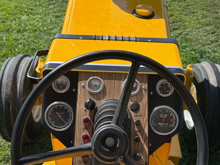 minneapolis-moline-g940-image-52