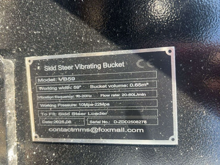 skid-steer-vibrating-screening-bucket-image-6