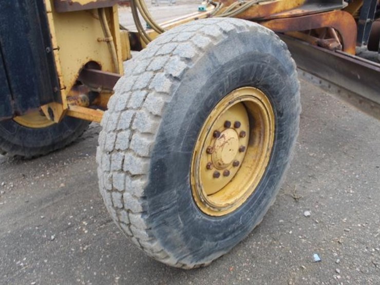 2002-caterpillar-140h-image-10