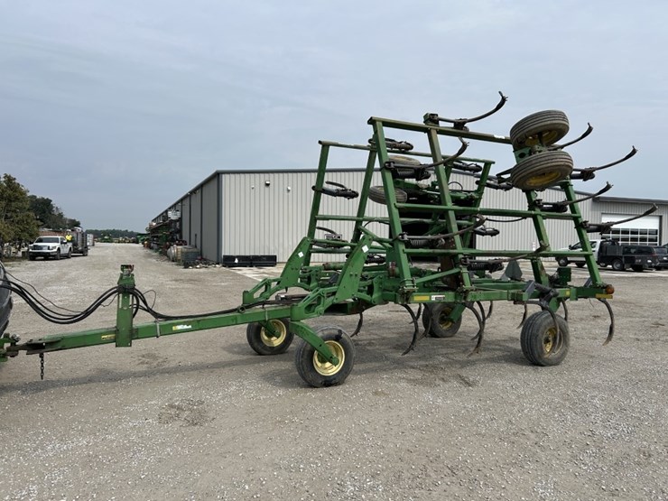 2002-john-deere-2400-image-39