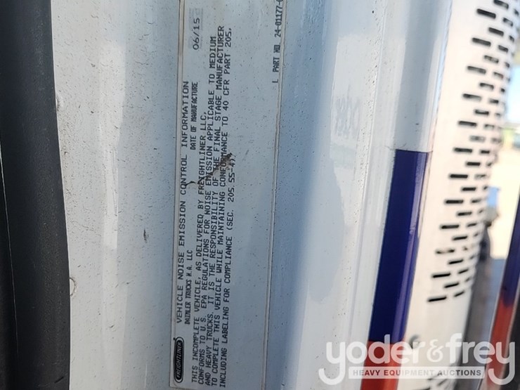 2016-freightliner-m2-106-image-48