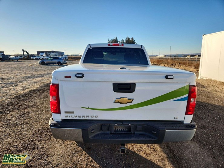 2011-chevrolet-silverado-1500-lt-image-23