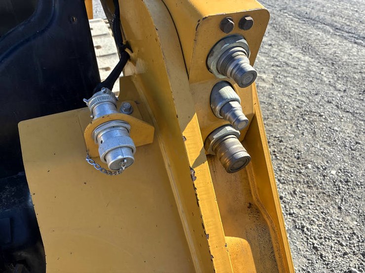 2018-caterpillar-259d-image-9