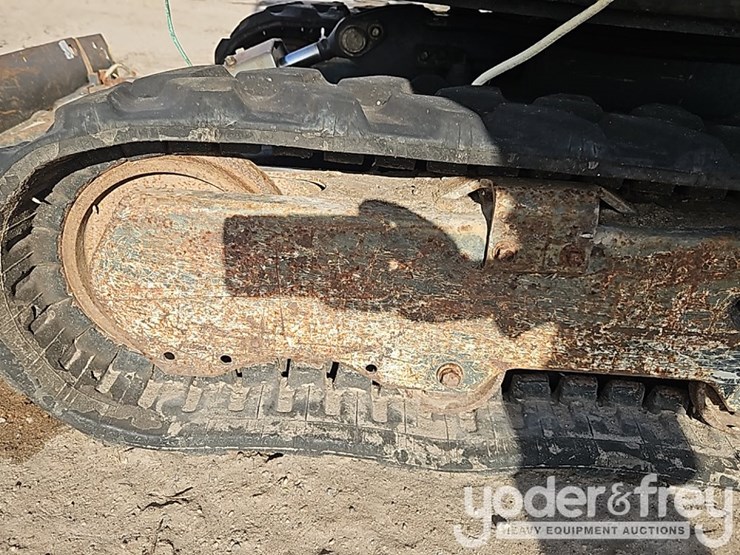 2013-kubota-u17-image-13