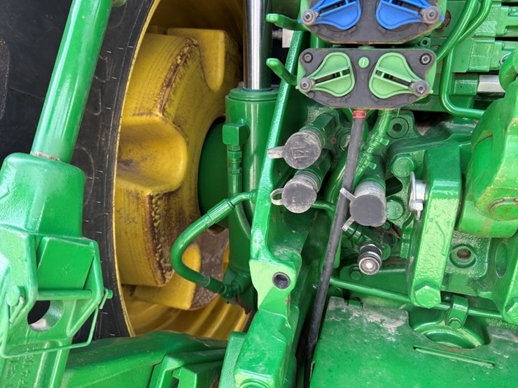2014-john-deere-8270r-image-73