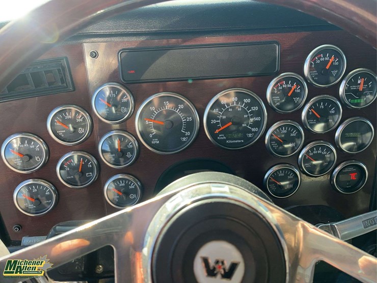 2016-western-star-4900-image-13