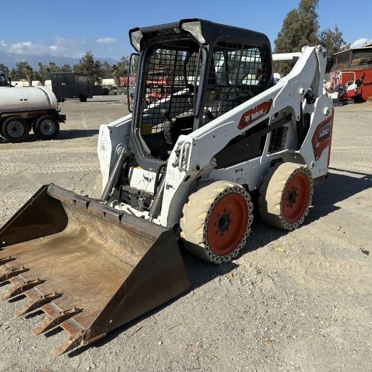2021 BOBCAT S590