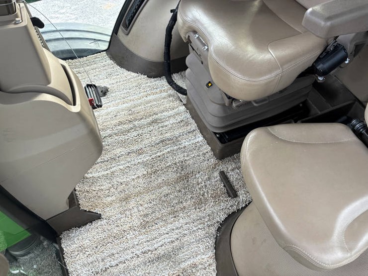 2014-john-deere-r4038-image-83