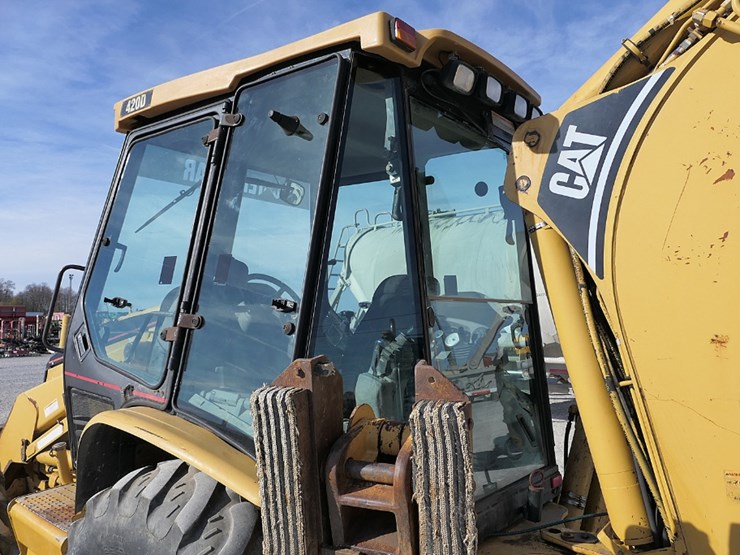2001-caterpillar-420d-image-10