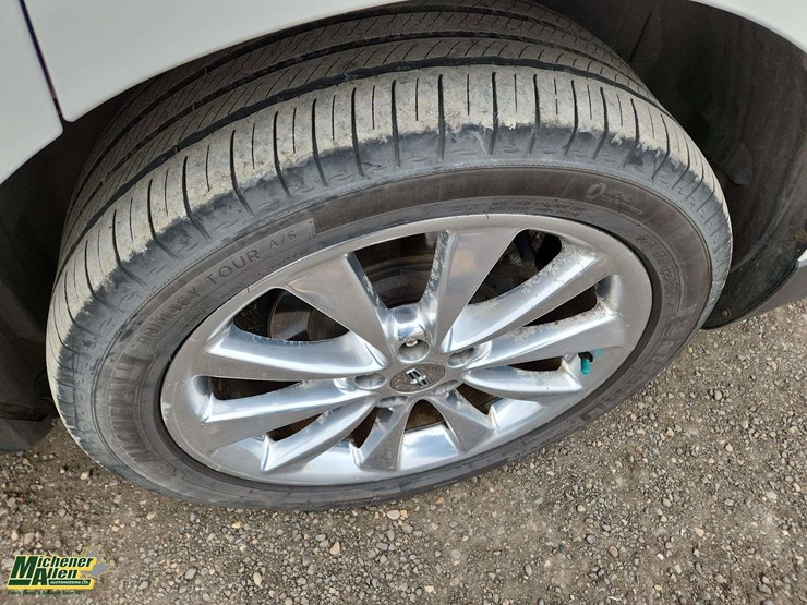 2012-lincoln-mkt-image-33