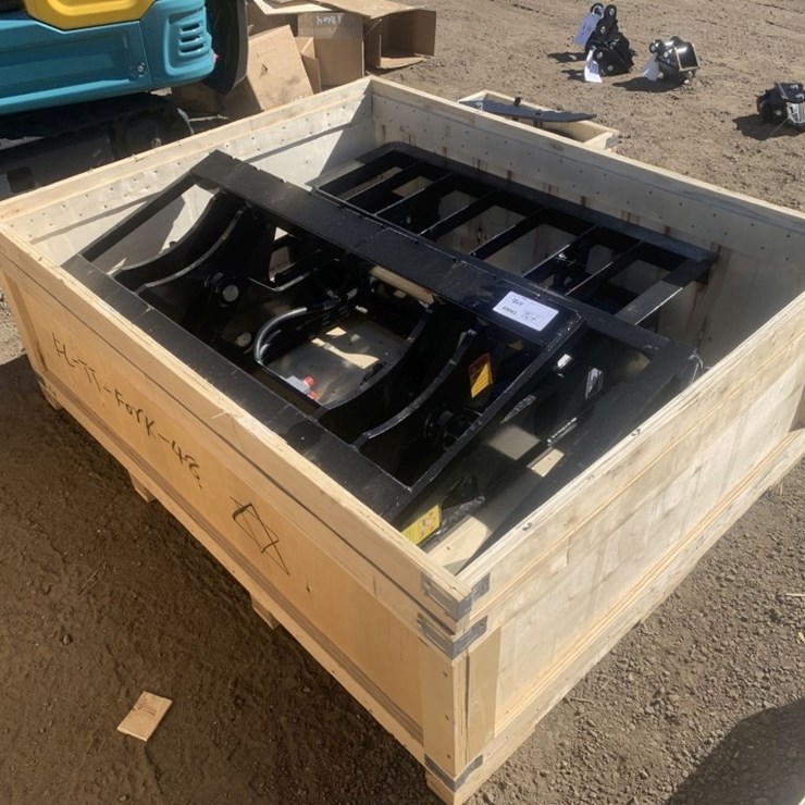 Unused 2025 Dig Master 48in Titling Fork