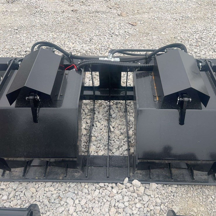 Skid Steer Hollow Wood Grapple