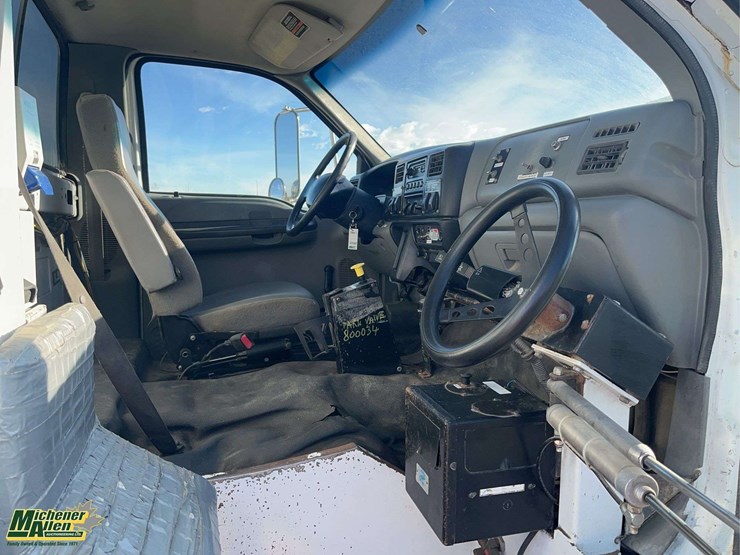 2003-ford-f750-image-15