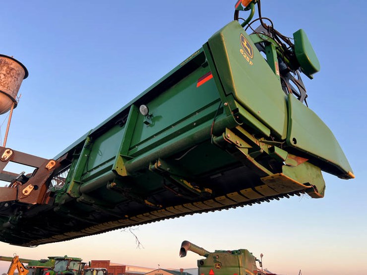 2014-john-deere-625f-image-22