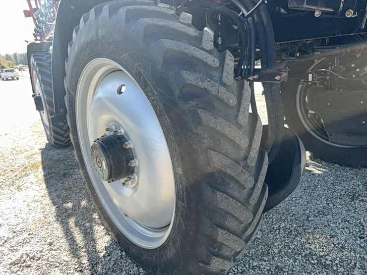 2023-case-ih-4350-patriot--sprayer-image-19