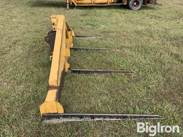 hennig-double-bale-fork-image-8