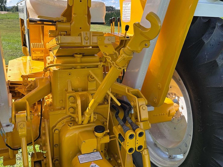 minneapolis-moline-g940-image-32