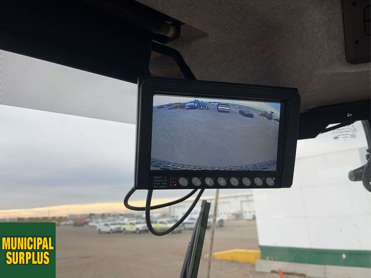 2015-volvo-l110h-image-13