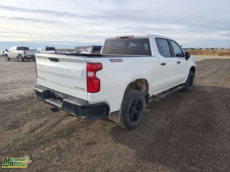 2021-chevrolet-silverado-1500-image-3