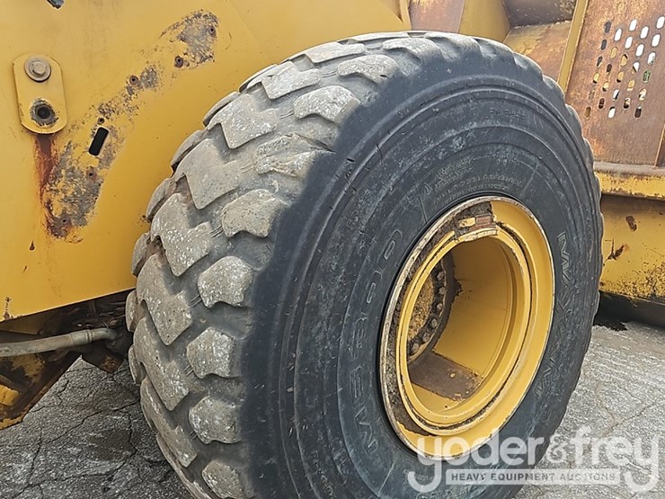 2011-caterpillar-972k-image-12