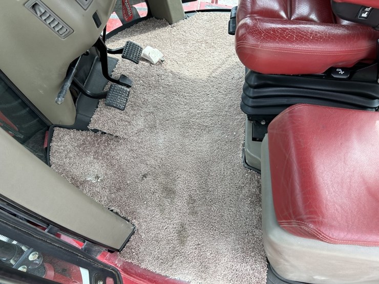 2013-case-ih-steiger-550-image-26