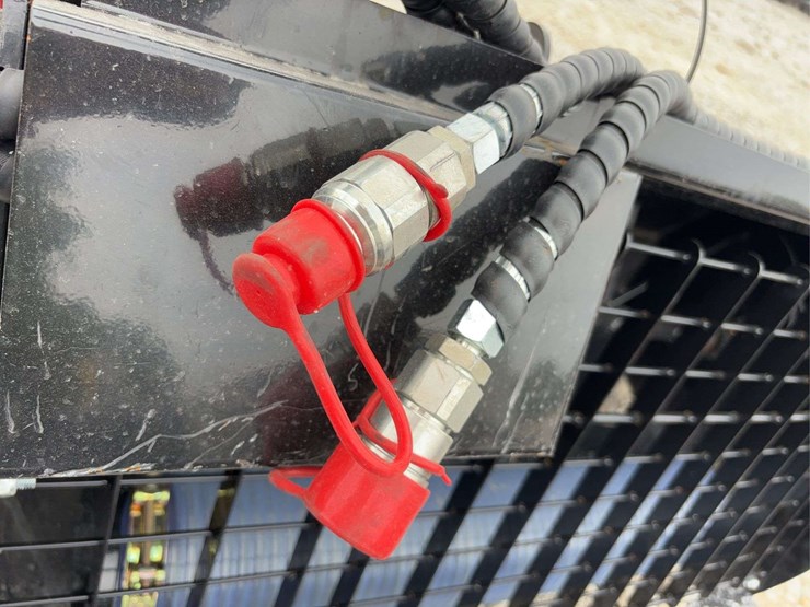 giyi-hydraulic-skid-steer-mixing-bucket-image-8