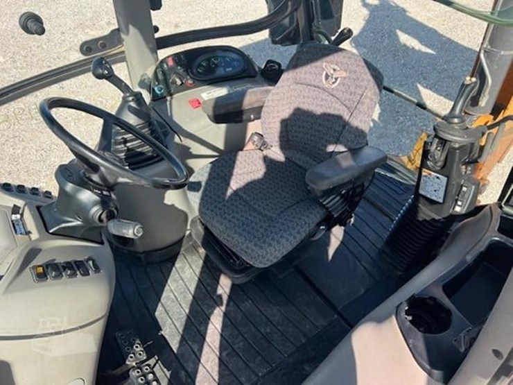 2017-case-580sn-image-29