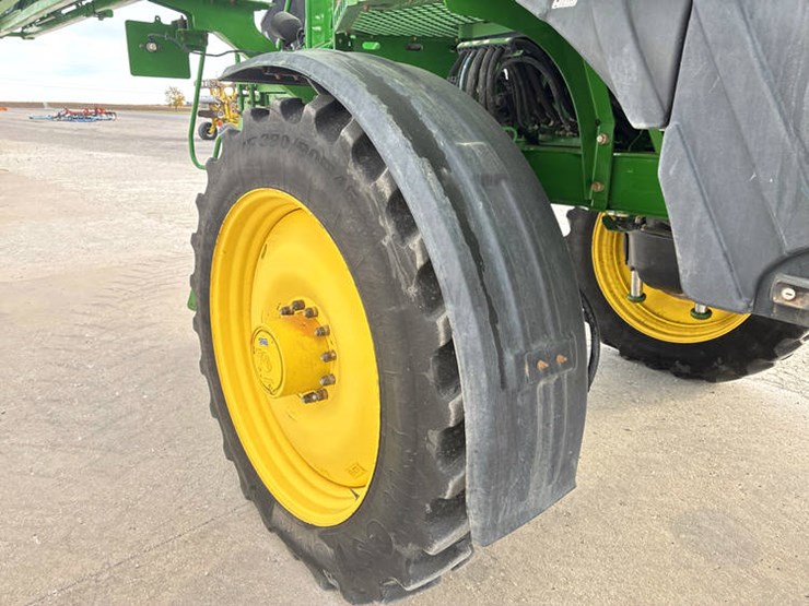 2014-john-deere-r4038-image-53
