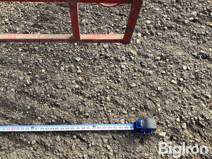 square-bale-elevator-image-13