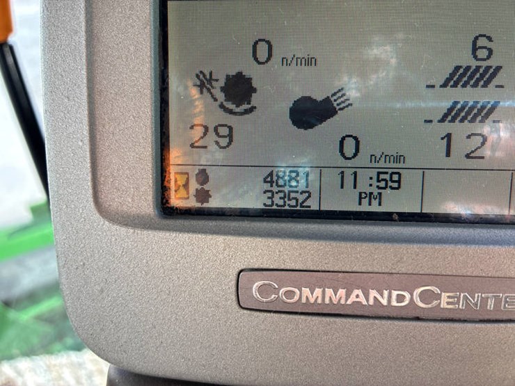 2009-john-deere-9770-sts-image-103