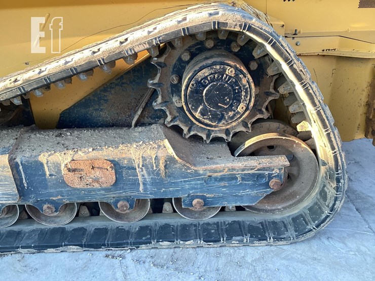 2021-deere-325g-image-11